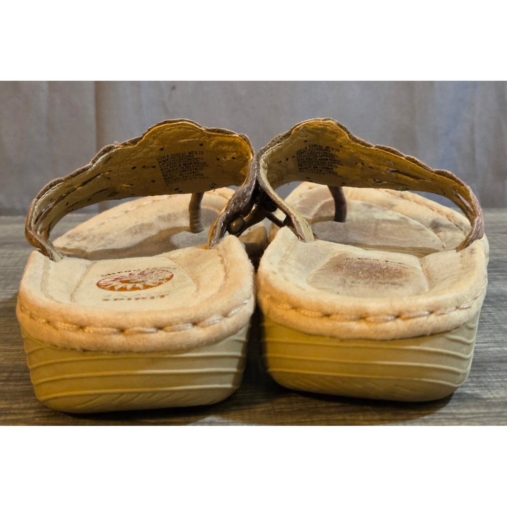 Earth Spirit Floral Embellishment Thong Sandals Women's Size 6 Brown - Picture 9 of 10